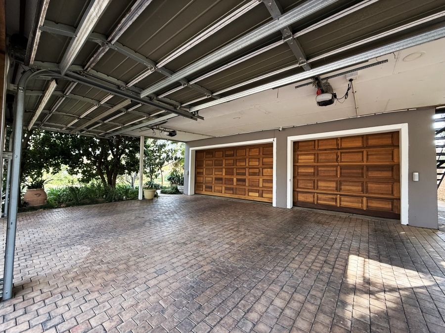 3 Bedroom Property for Sale in Van Der Hoff Park North West